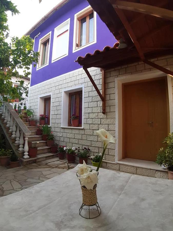 Guesthouse Hlias Gloria Μπεράτ Εξωτερικό φωτογραφία