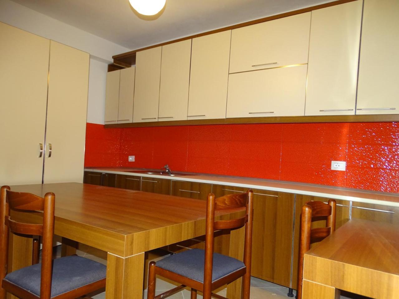 Guesthouse Hlias Gloria Μπεράτ Εξωτερικό φωτογραφία