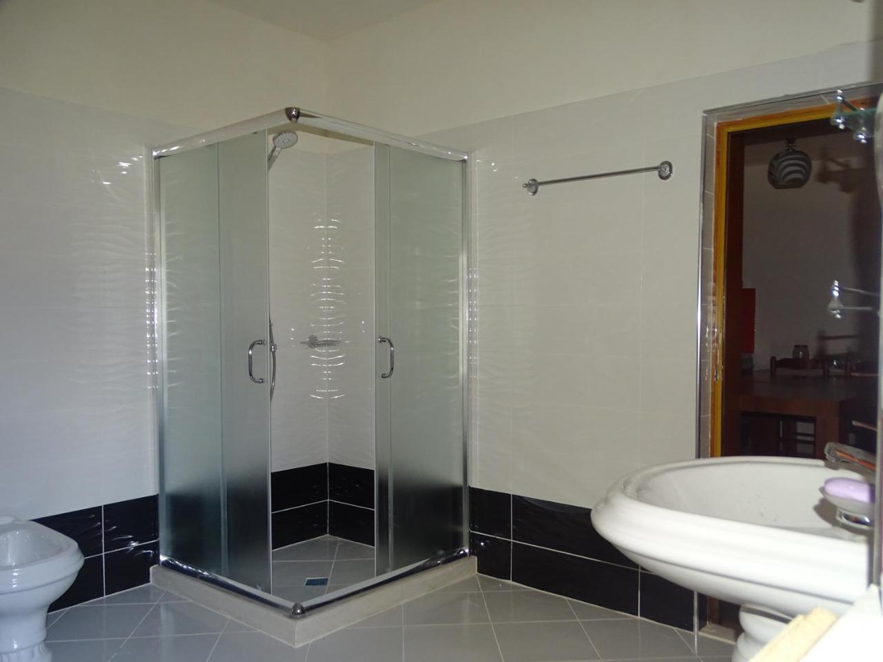 Guesthouse Hlias Gloria Μπεράτ Εξωτερικό φωτογραφία