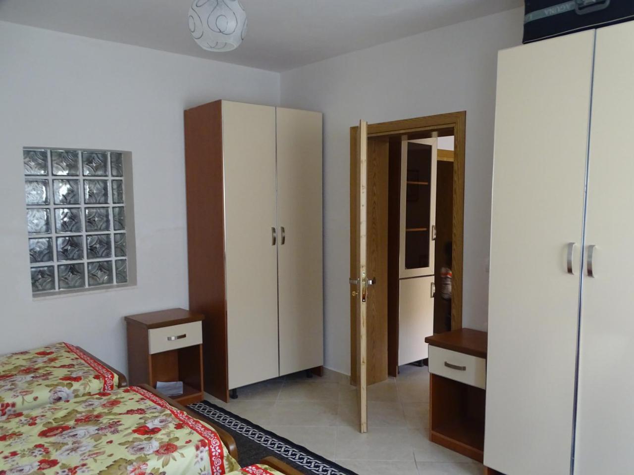 Guesthouse Hlias Gloria Μπεράτ Εξωτερικό φωτογραφία