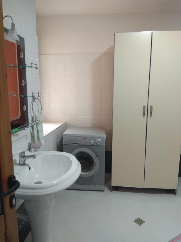 Guesthouse Hlias Gloria Μπεράτ Εξωτερικό φωτογραφία